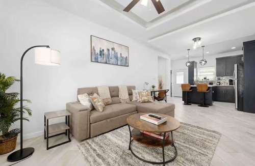 Edinburg Apartment | Cozy Cove Modern 2BR/2BA. Near Edinburg Hospital