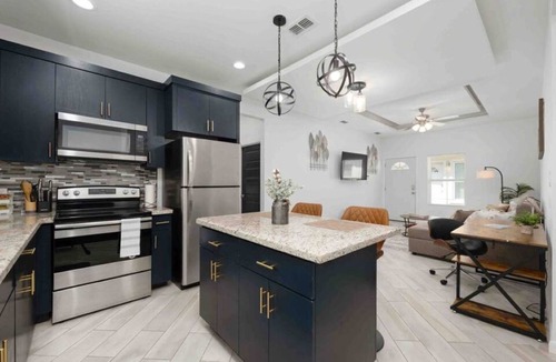 Edinburg Apartment | Cozy Cove Modern 2BR/2BA. Near Edinburg Hospital