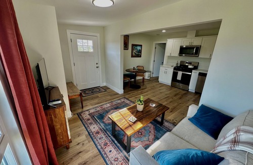 Carlton Hills Apartment | Cozy flat with dedicated office and gorgeous mountain views.