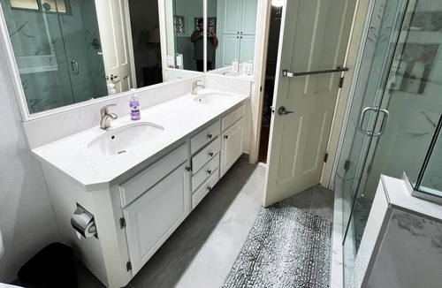 Lancaster House | Cozy Getaway Home Unit in quiet and peaceful neighborhood