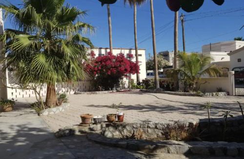 Buenavista House | Cozy Home One Off the Beach