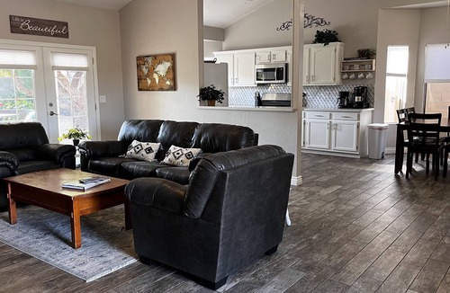 Chandler Crossing Estates House | Cozy HOME w/Citrus Garden & Patio