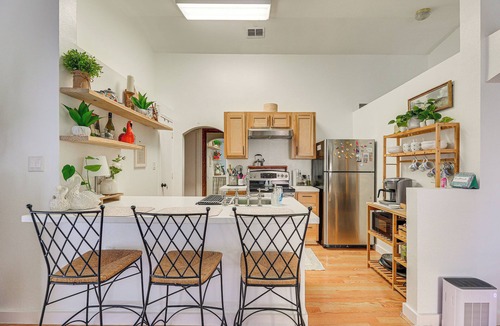 McAllen Cottage | Cozy House by Zinnia Park! Family Home in Mcallen