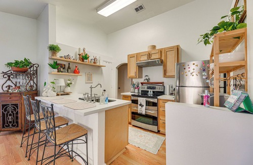 McAllen Cottage | Cozy House by Zinnia Park! Family Home in Mcallen