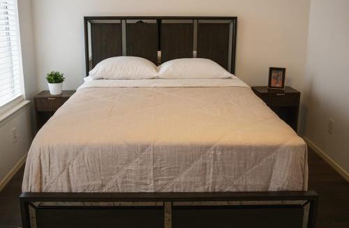 Palmhurst House | Cozy House in Mayberry