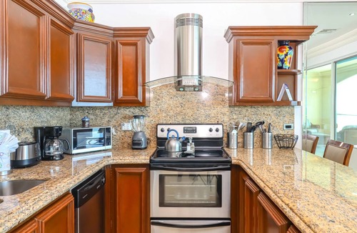 Rosarito Condo | Cozy-LasOlasCondo-Pools&Jacizzis-5thFlr-Rosarito