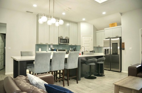 Edinburg House | Cozy & Modern 3BR House Edinburg, Texas