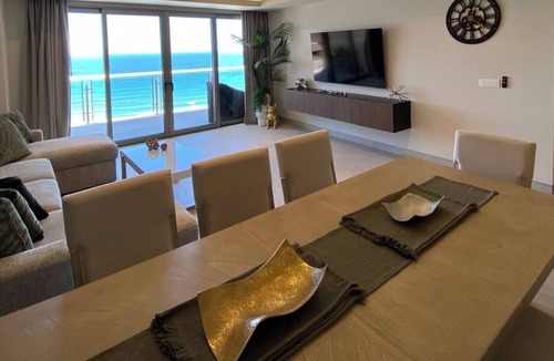 Bella Vista Resort | Cozy & modern beachfront one bedroom