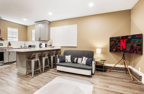 Santa Clarita House | Cozy Santa Clarita Cottage Near Lake & Attractions
