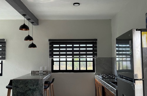 Saladita House | Cozy Second-Level Getaway with WiFi & AC in La Saladita