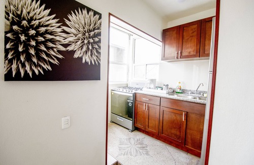 Costa Apartment | Cozy - Steps from beach + AC/HEAT