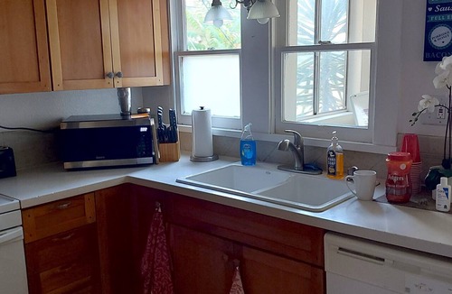 Downtown Riverside House | Cozy University 3 Beds, 5 Baths in Riverside CA