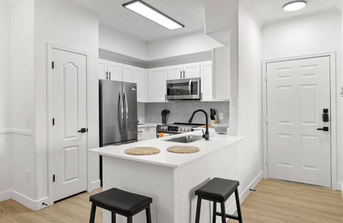 Chandler Apartment | CozySuites at Chandler