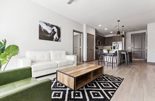 Roosevelt Apartment | Cozysuites PHX RORO Gym, Pool, Pets, Parking! #18