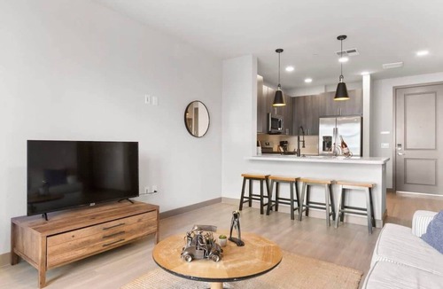 Roosevelt Apartment | Cozysuites PHX RORO Gym, Pool, Pets, Parking! #7