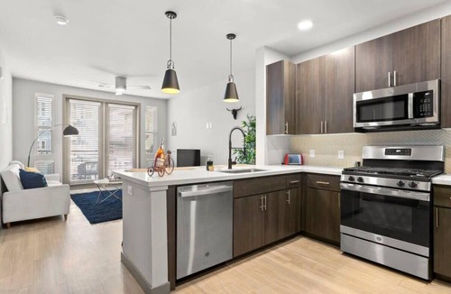 Roosevelt Apartment | Cozysuites PHX RORO Gym, Pool, Pets, Parking! #9