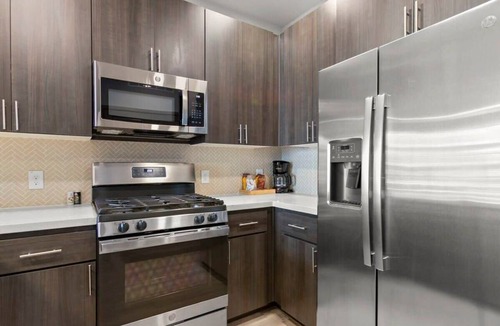 Roosevelt Apartment | Cozysuites PHX RORO Gym, Pool, Pets, Parking! #9