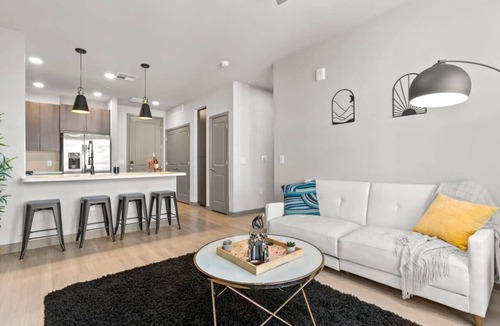 Roosevelt Apartment | Cozysuites PHX RORO Gym, Pool, Pets, Parking! #1