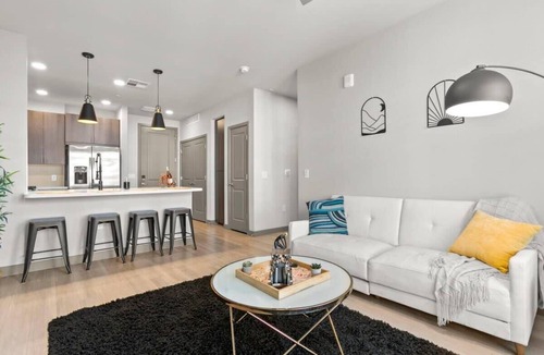 Roosevelt Apartment | Cozysuites PHX RORO Gym, Pool, Pets, Parking! #10