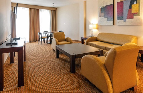 Apodaca Hotel | Crowne Plaza Monterrey Aeropuerto by IHG
