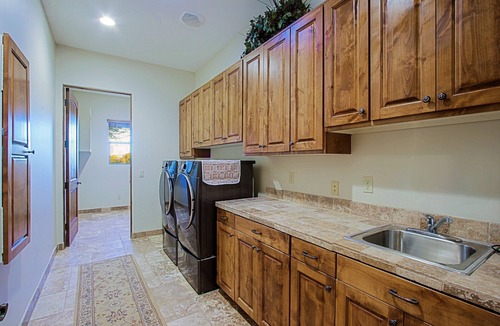 Anthem House | Custom home with heated spa and pool, 1 acre, No HOA, bring Rvs