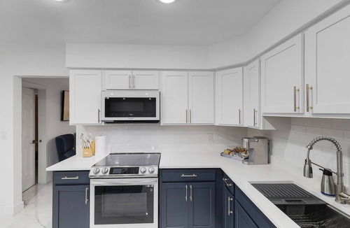 North Mountain House | Cute Casa! 3 Bed/2 Bath/Game room- Sleeps 10!