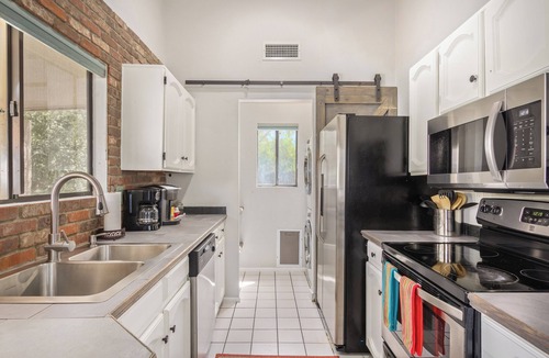 Arrowhead Ranch House | Cute house, big private shaded yard, cul-de-sac, close to ALL entertainment!