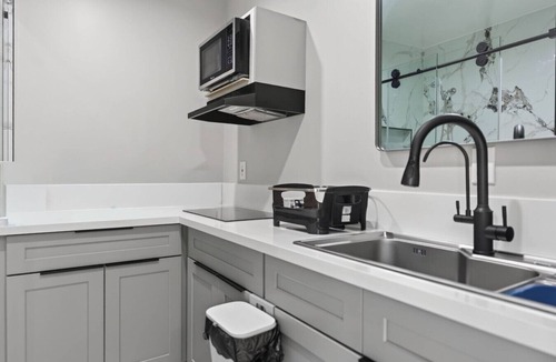 El Monte Apartment | Cute little studio, great stop for road trip