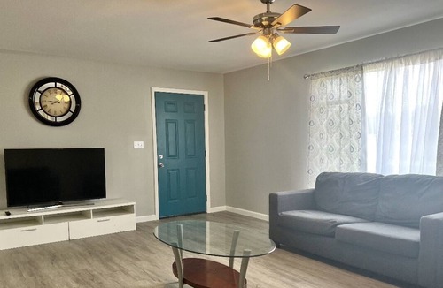 Harlingen House | Cute Modern 3 bed/ 2bath Home in Harlingen, Texas!