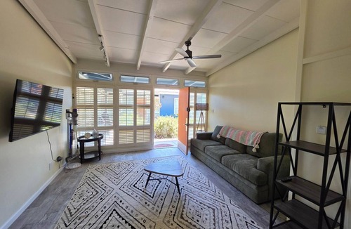 South Redondo Apartment | #D 1-level, 2Bd, 1block to Beach, Esplanade, Shops