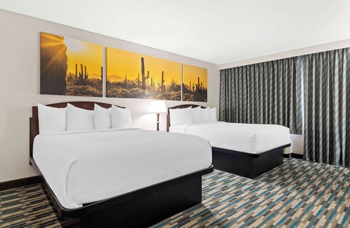 Mesa Hotel | Days Inn & Suites by Wyndham Mesa Near Phoenix