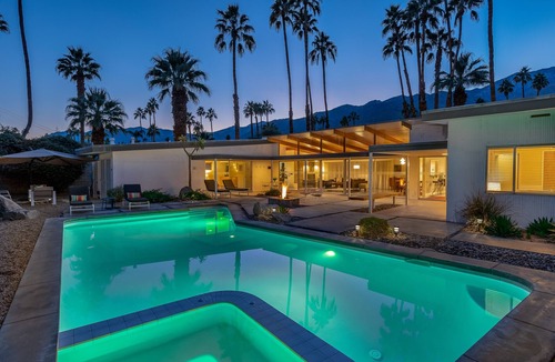 Sunrise Villas House | Deepwell Mid-Century Classic