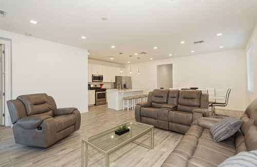 Tamaron Villa | Delightful 3-bedroom villa, Heated Pool, Hottub, Firepit, in Casa Grande
