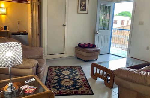 Tampico House | Delightful 5-Suite Home Wifi, Parking, Smart TV&B-fast