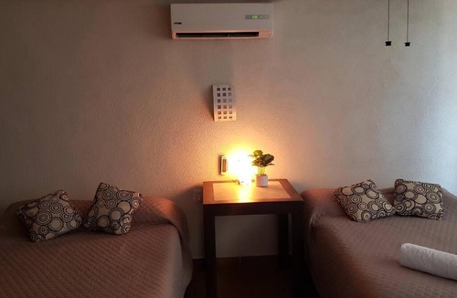 Ciudad Valles Apartment | Departamento GRANDE con 2 recamaras con aire 5 camas wifi 115mb, cocina .Cochera techada, #4
