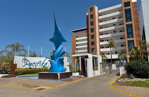 Marina Mazatlan Condo | Departamento Marina · Alberca · Balcón · Cerritos