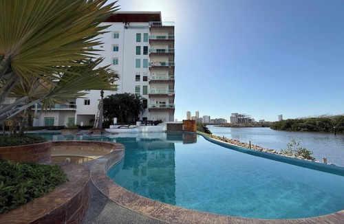 Marina Mazatlan Condo | Departamento Marina · Alberca · Balcón · Cerritos