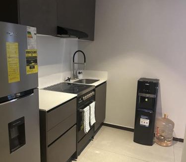 Americana Apartment | Depto 6 person Alberca Gym Cowork Estacionamiento