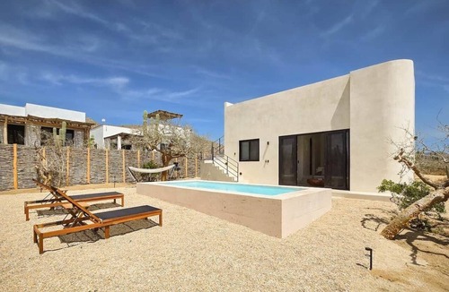 Cerritos House | Desert Bungalow: Near Beach+Pool+Jacuzzi