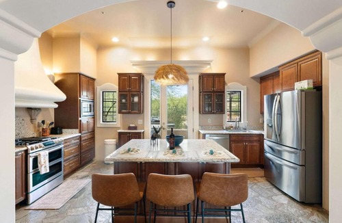 Carefree House | Desert Estate with Pool Casita Pickleball & Views
