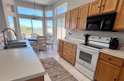 Coyote Lakes House | Desert Oasis/Heated Pool/Spring Training/Barrett-Jackson/WM Phoenix Open