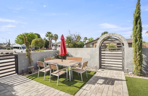 Paradise Valley Village House | Desert Oasis with a Private Pool and 2 secluded, outdoor entertainment spaces.