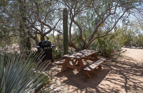 Picture Rocks Apartment | Desert Solitaire Casita - Rustic Mexican Styling