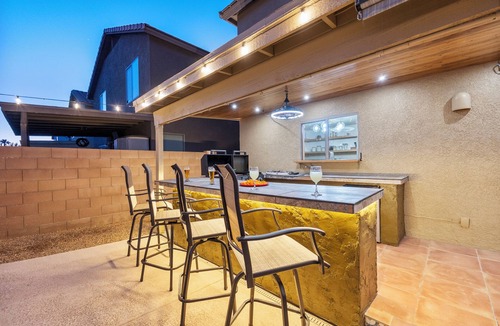 Green Valley House | Desert Sonoran Retreat, 4-bedroom house with AC, "Heated pool", EV charger