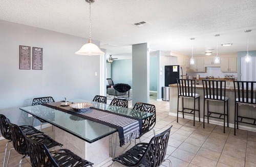 Maryvale House | Desert Villa. Private Heated Pool, Patio, Grill. 4-Bedroom. 15-mins from stadium
