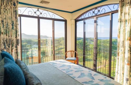 Brasilito House | Designer Penthouse - Bougainvillea - Reserva Conchal Golf Resortl