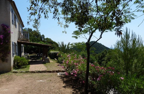 Pinarellu House | Detached villa with beautiful sea view and large garden