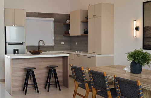 Miramar Condo | Discover Paradise Just 2 Minutes Away: Your Cozy, Beachside Haven Awaits!