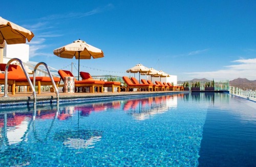 El Medano Ejidal Apartment | Discover the Vast, Blue Ocean! Swimming Pools, Spa, Pet-friendly, Beachfront!