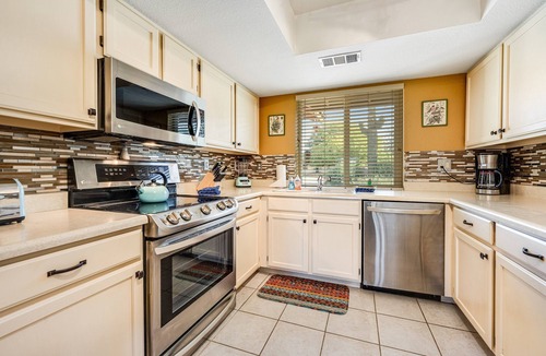Cave Creek House | Dog-friendly, Cave Creek home with covered patio, hot tub & mountain views
